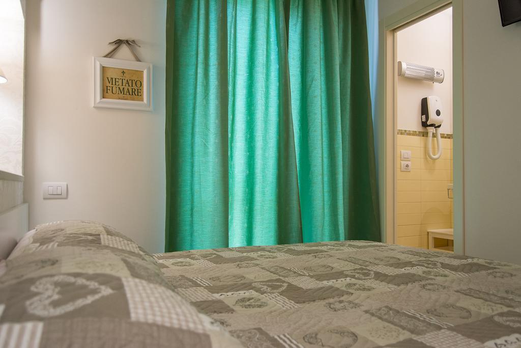 Porto SantʼElpidio Il Giglio Verde חדר תמונה